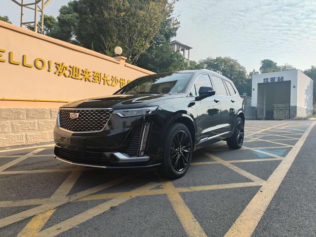 Cadillac XT6