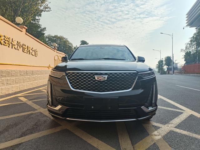 Cadillac XT6