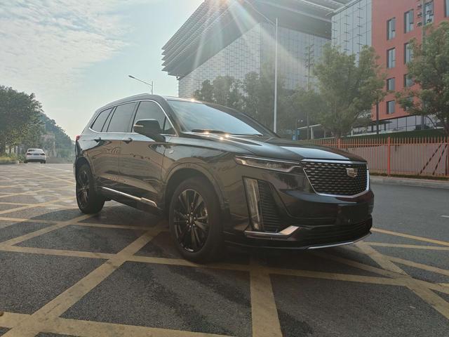 Cadillac XT6