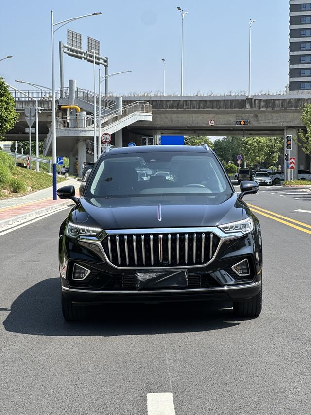 Hongqi HS5