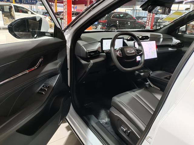 Dongfeng Fengshen L7 PHEV