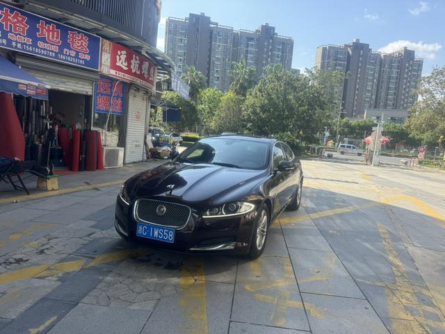 Jaguar XF