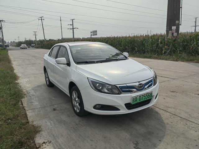 BYD e5