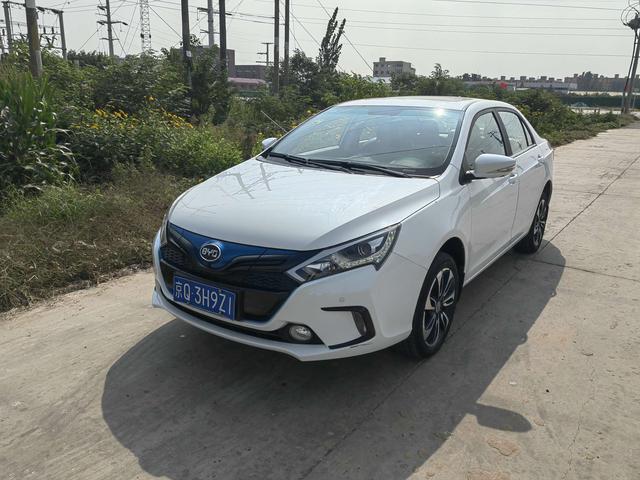 BYD QinEV