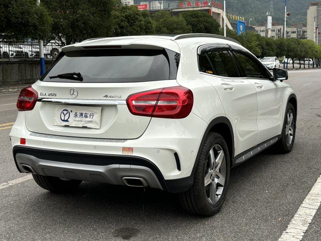 Mercedes-Benz GLA (imported)