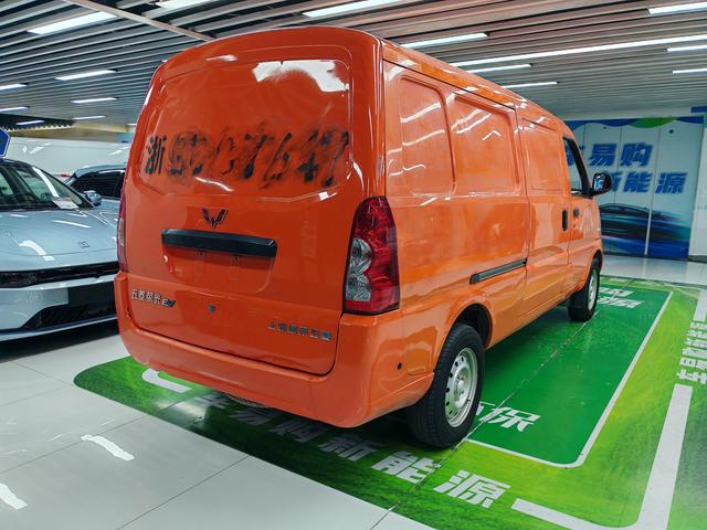 Wuling Rongguang EV