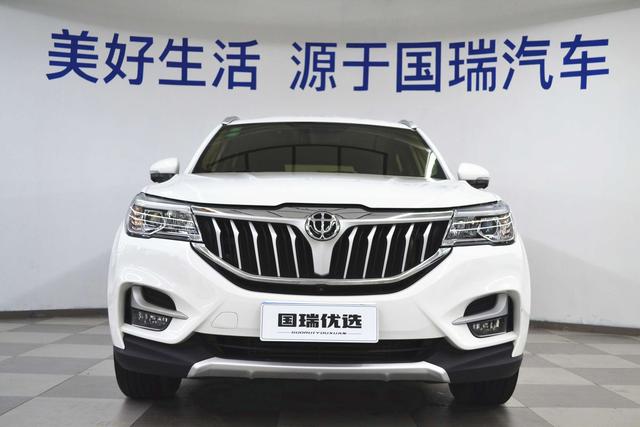 China Zhonghua V6