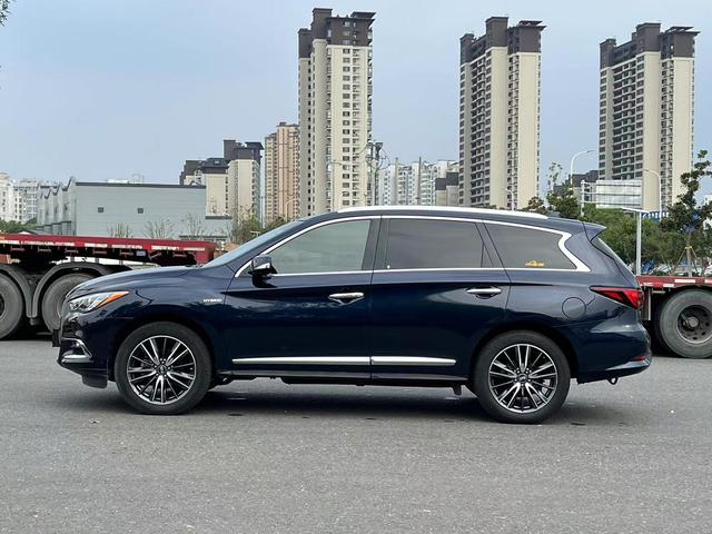 Infiniti QX60 (imported)