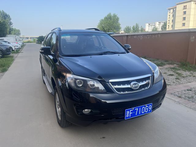 BYD S6