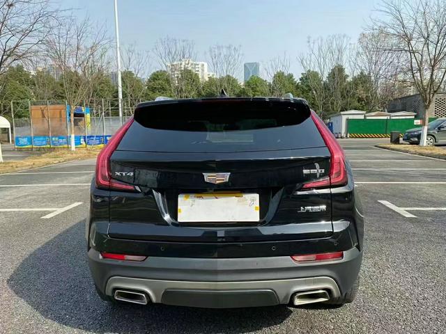 Cadillac XT4