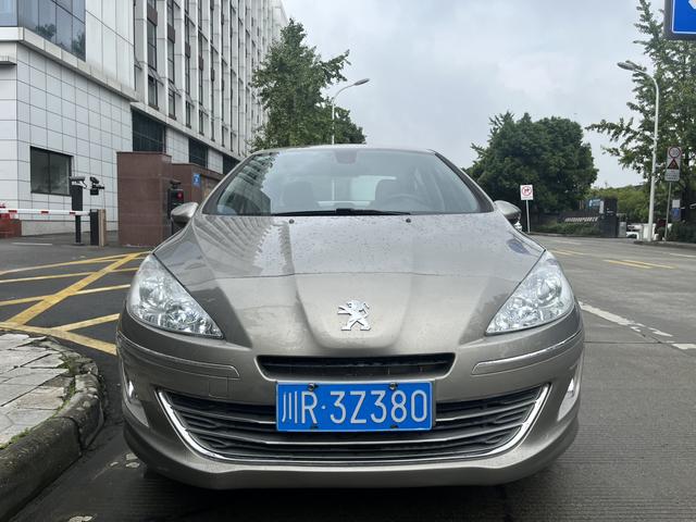 Peugeot 408