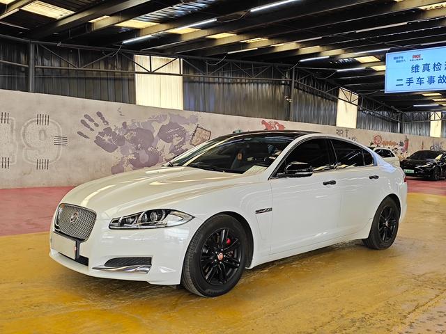 Jaguar XF