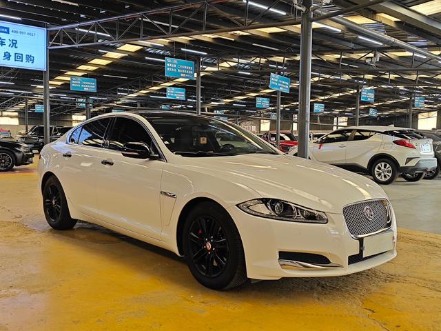 Jaguar XF