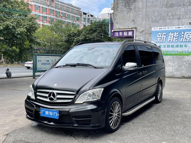 Mercedes-Benz Viano (imported)