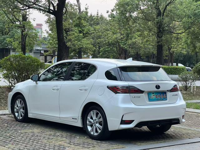 Lexus CT