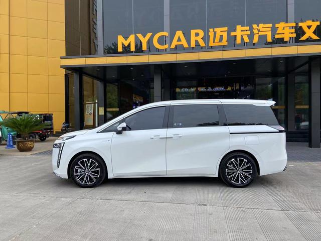 GAC Trumpchi E8 PHEV