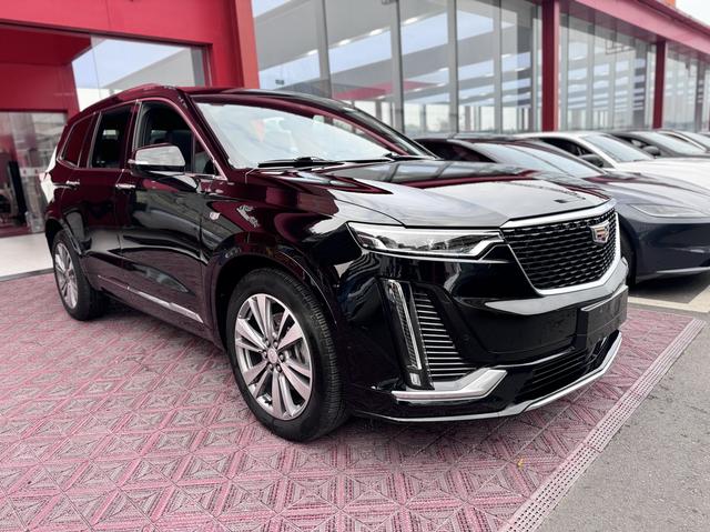 Cadillac XT6