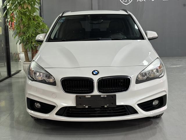 BMW 2 series station wagon (imported)