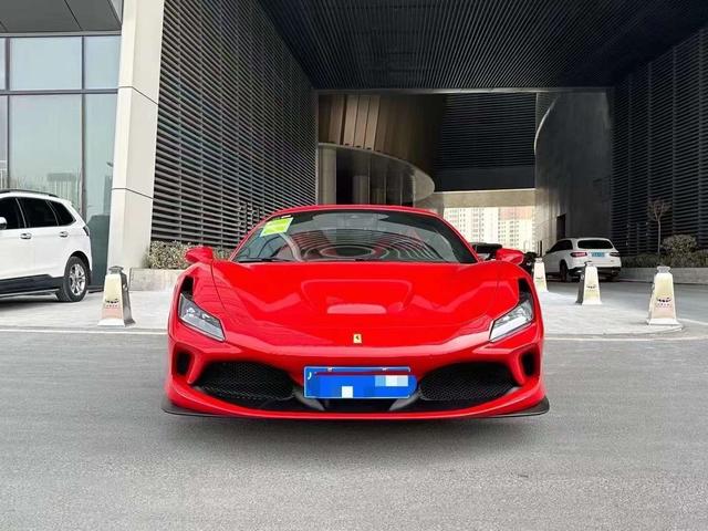 Ferrari F8