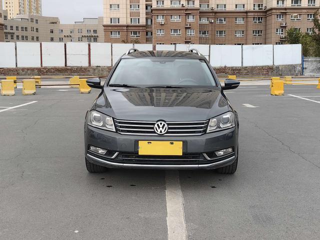 Volkswagen Magotan (imported)