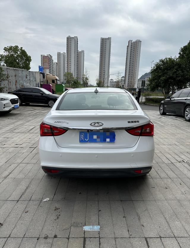 Chery Arrizo 5