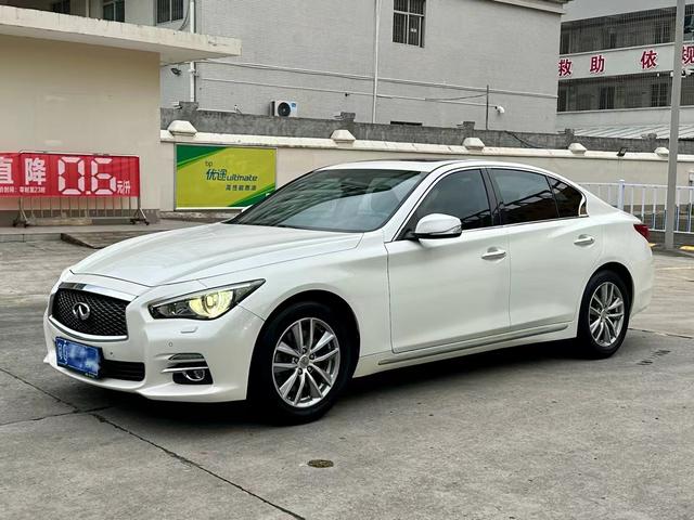 Infiniti Q50L