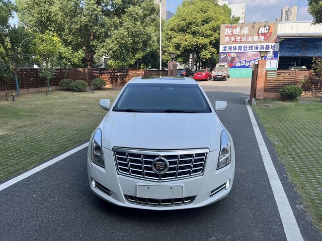 Cadillac XTS