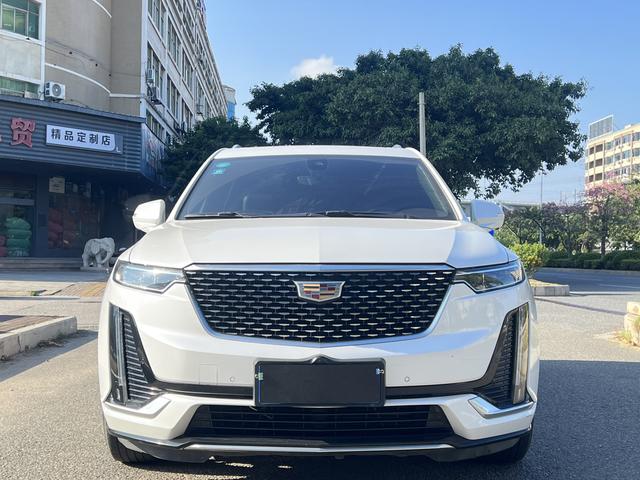 Cadillac XT6