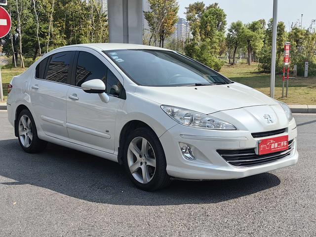 Peugeot 408