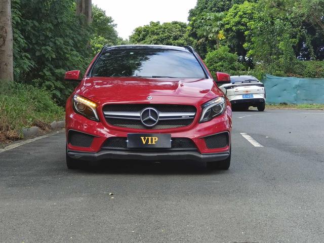 Mercedes-Benz GLA AMG