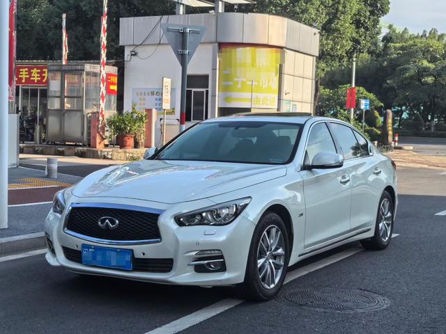 Infiniti Q50L