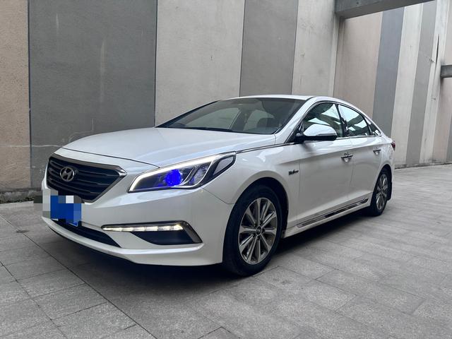 Hyundai Sonata nine