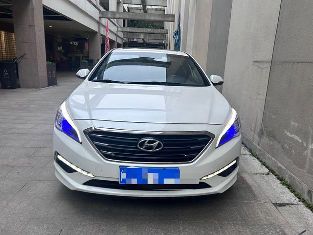 Hyundai Sonata nine