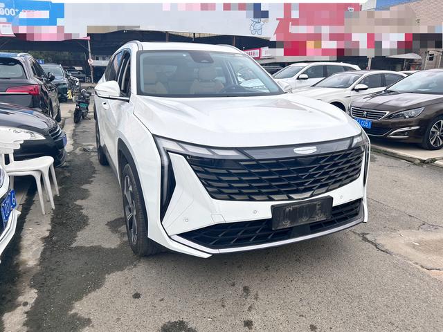 Geely Atlas L