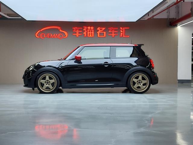 MINI JCW