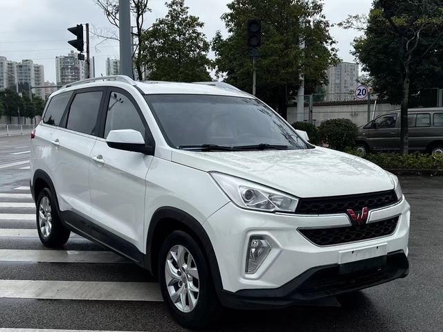 Wuling Hongguang S3