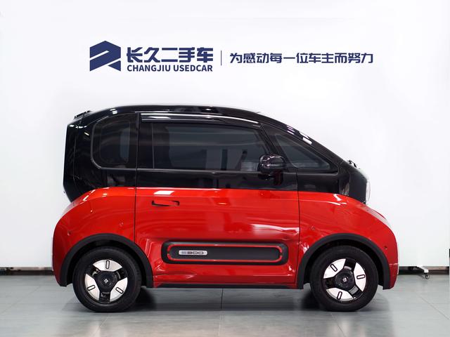 Baojun E300