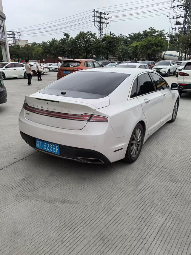 Lincoln MKZ