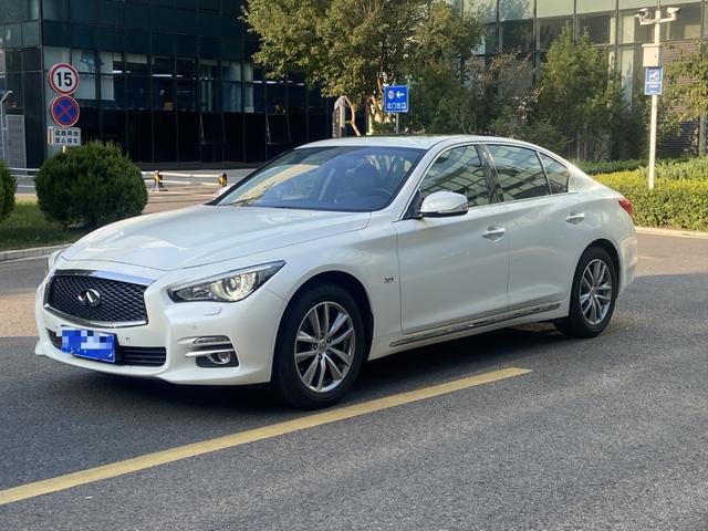 Infiniti Q50L