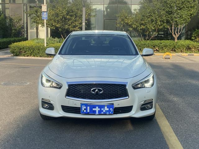 Infiniti Q50L