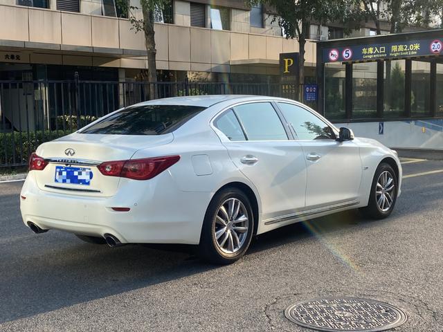 Infiniti Q50L