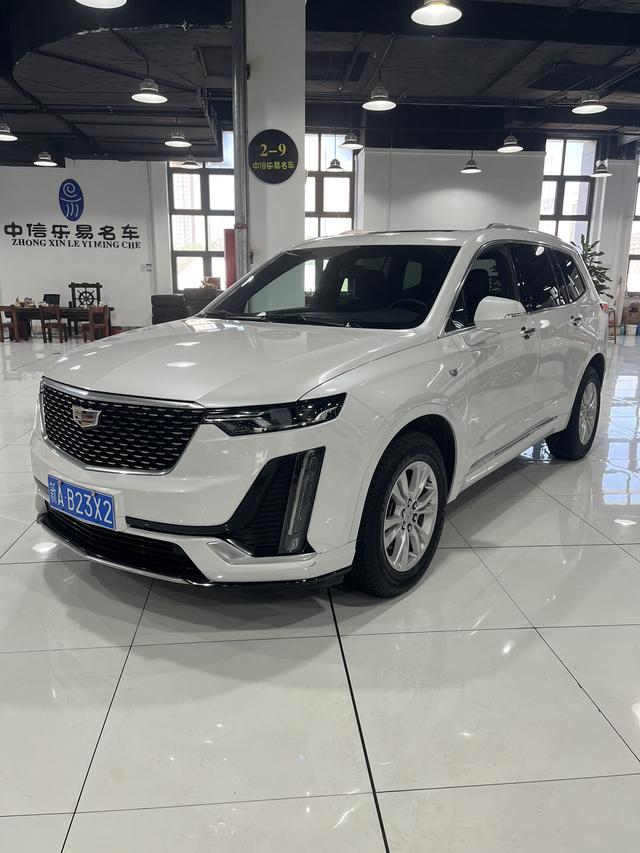 Cadillac XT6