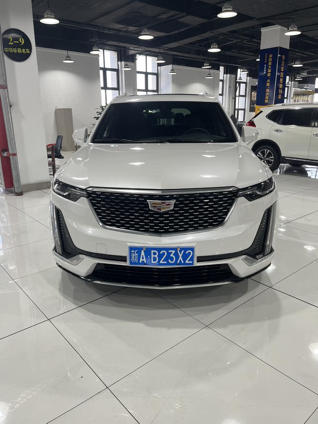 Cadillac XT6