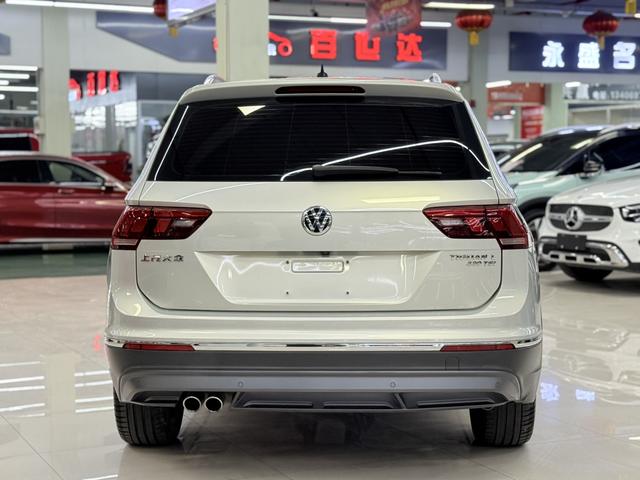 Volkswagen Tiguan L