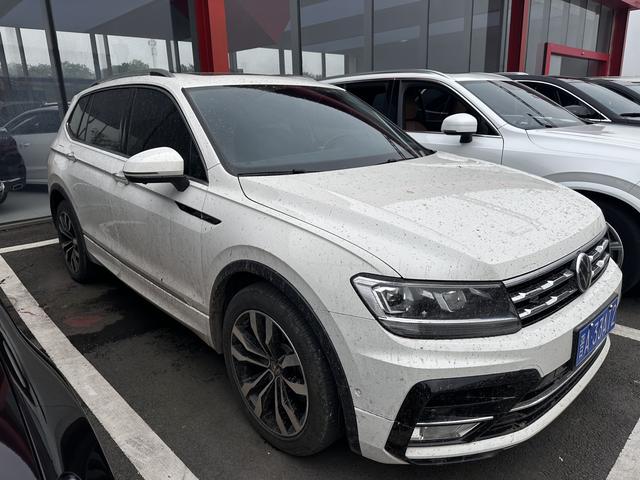 Volkswagen Tiguan L