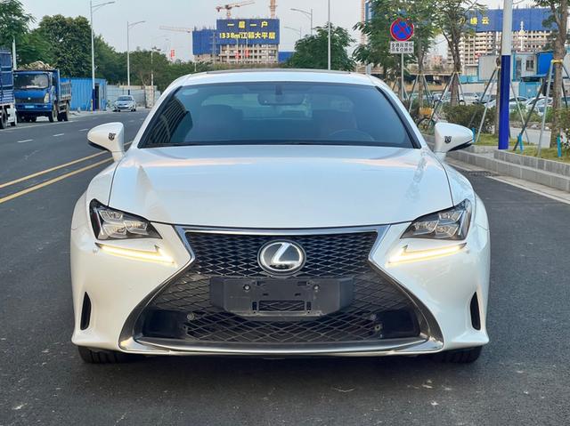 Lexus RC