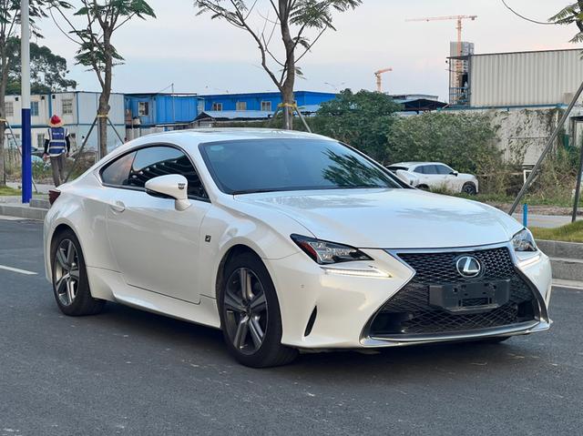 Lexus RC