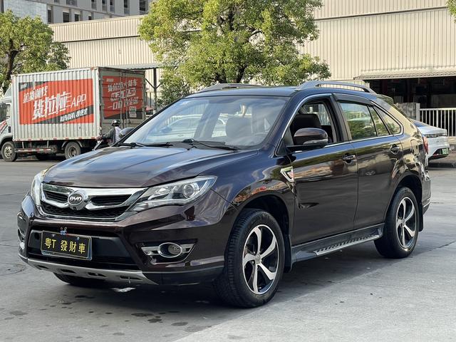 BYD S7