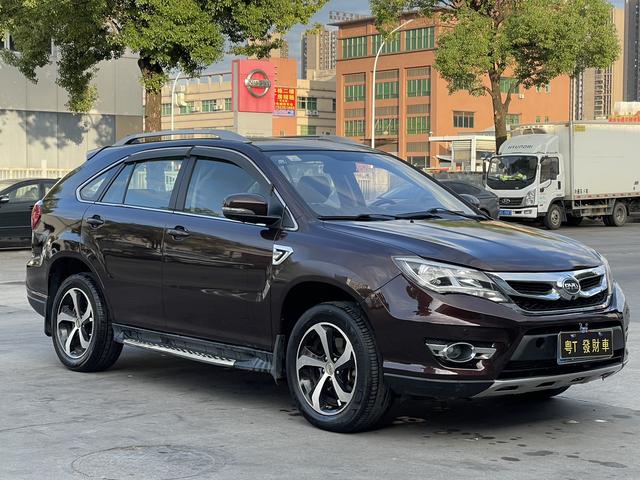 BYD S7