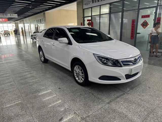 BYD e5